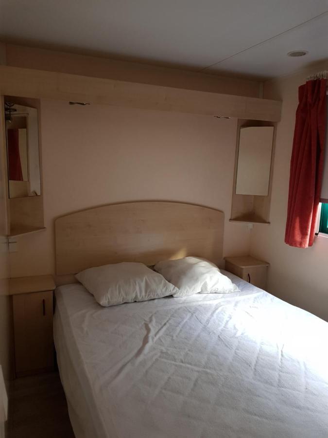 Camping Au Bois Dormant Chauffour-sur-Vell Exterior foto