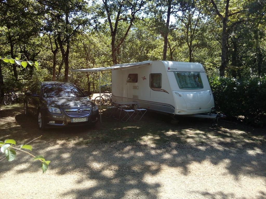 Camping Au Bois Dormant Chauffour-sur-Vell Exterior foto