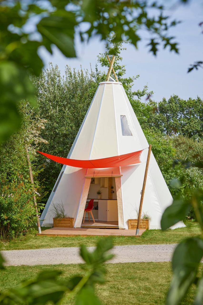 Camping Au Bois Dormant Chauffour-sur-Vell Exterior foto