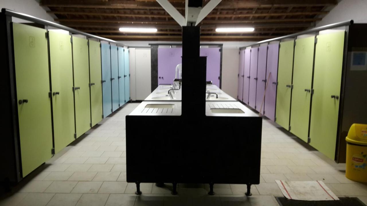 Camping Au Bois Dormant Chauffour-sur-Vell Exterior foto